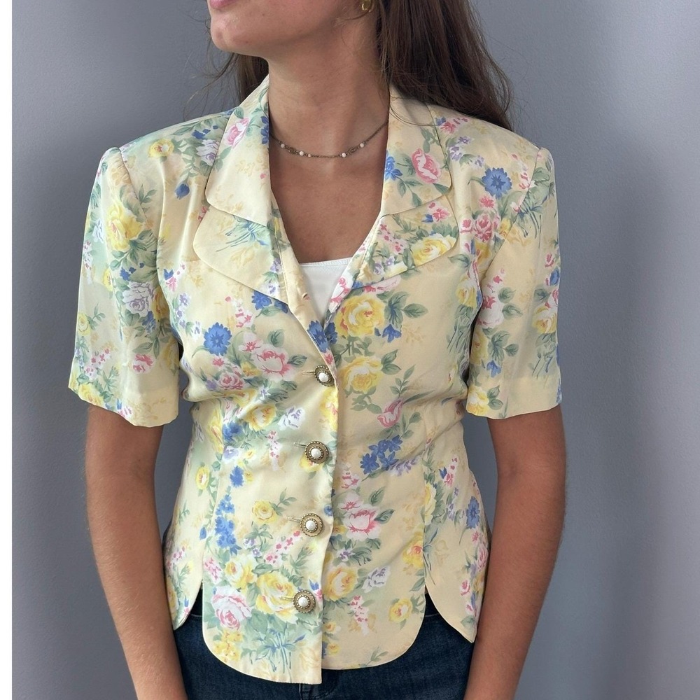 Vintage 90s Floral Short Sleeve Tailored Butter Yellow Top Cottage Size 12P